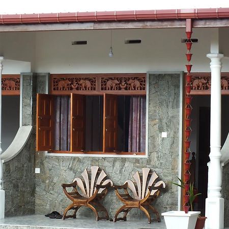 Beach Corner Hotel Weligama Exterior foto