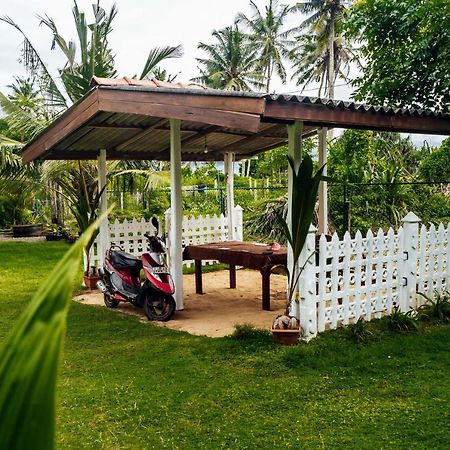 Beach Corner Hotel Weligama Exterior foto