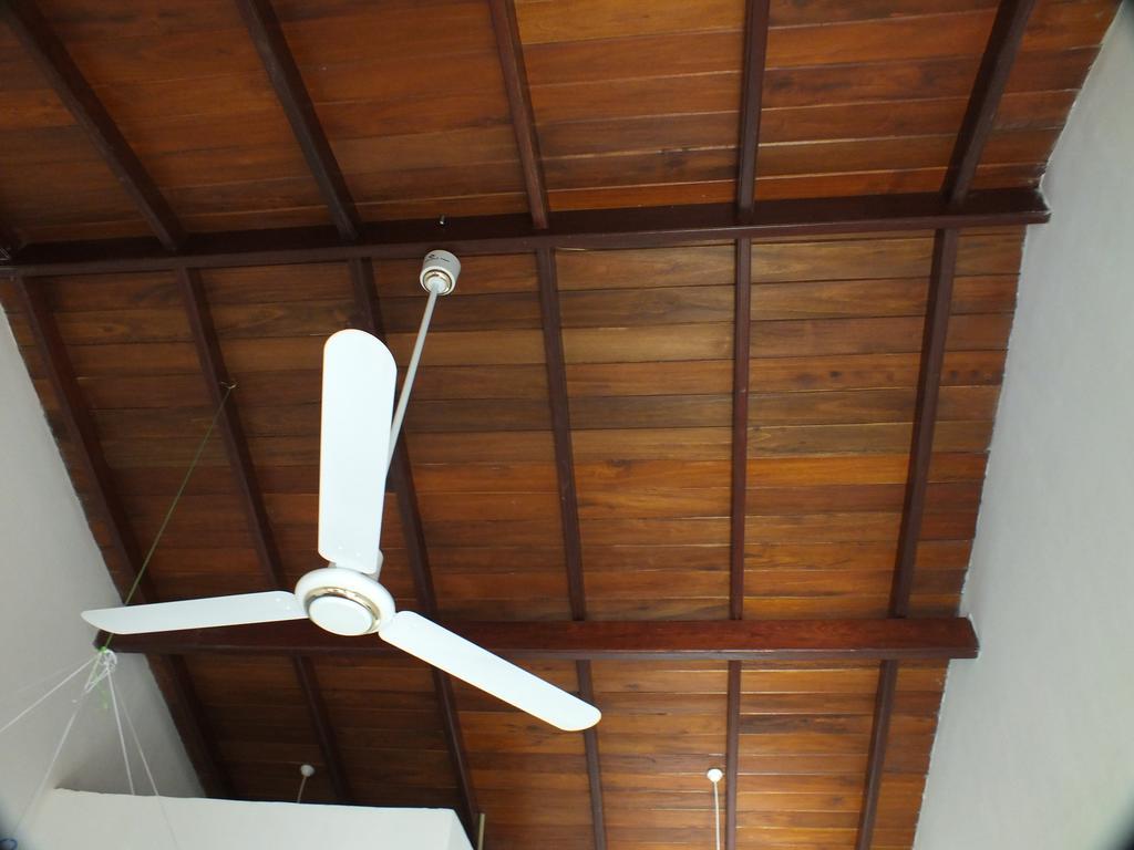 Beach Corner Hotel Weligama Exterior foto