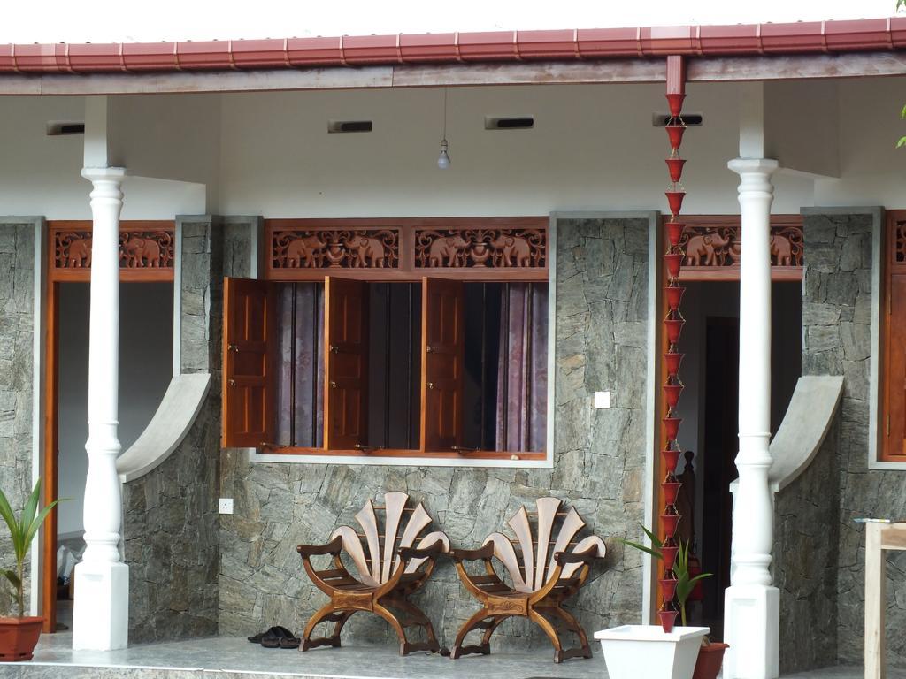 Beach Corner Hotel Weligama Exterior foto